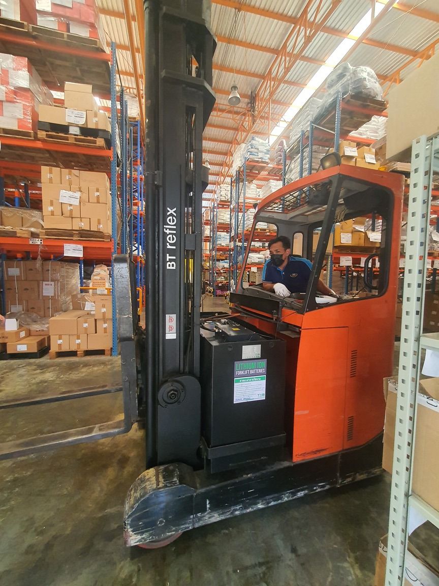 ติดตั้งแบตเตอรี่ลิเธียม Reach Truck BT Reflex